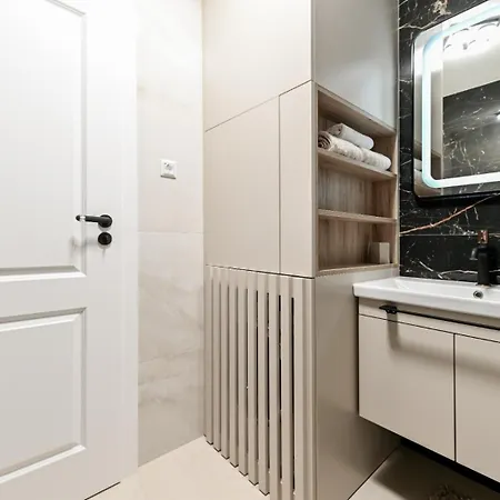 Newly Renovated Luce Apartment Zadar
