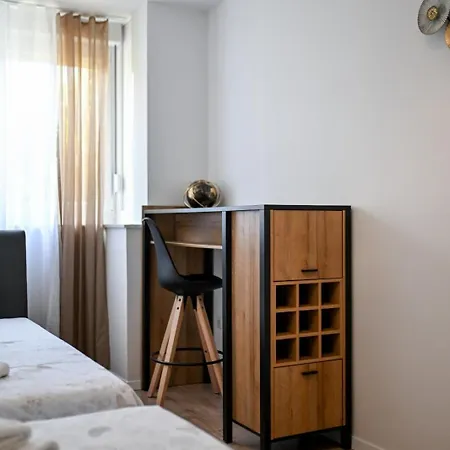 Newly Renovated Luce *