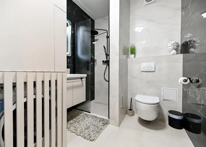 Newly Renovated Luce